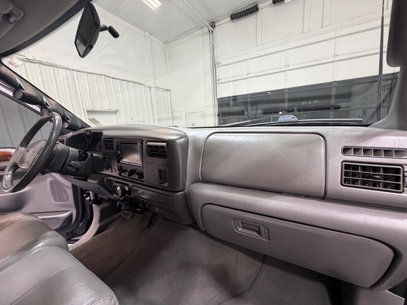 2002 Ford F-350 Lariat 4X4 7.3L DIESEL / Crew Cab / NEW 35 " TIRES / LONG BED / LOCAL RUST FREE - Photo 33 - Gladstone, OR 97027