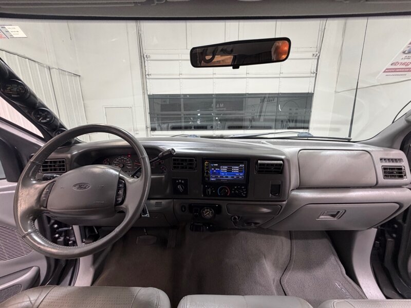 2002 Ford F-350 Lariat 4X4 7.3L DIESEL / Crew Cab / NEW 35 " TIRES / LONG BED / LOCAL RUST FREE - Photo 17 - Gladstone, OR 97027