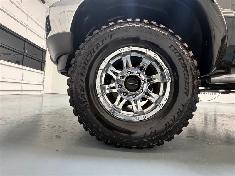 2002 Ford F-350 Lariat 4X4 7.3L DIESEL / Crew Cab / NEW 35 " TIRES / LONG BED / LOCAL RUST FREE - Photo 23 - Gladstone, OR 97027