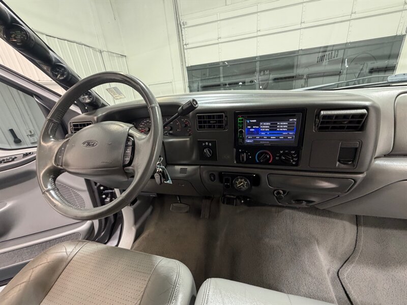 2002 Ford F-350 Lariat 4X4 7.3L DIESEL / Crew Cab / NEW 35 " TIRES / LONG BED / LOCAL RUST FREE - Photo 40 - Gladstone, OR 97027