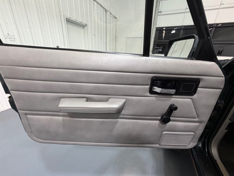 1993 Jeep Cherokee XJ Sport 2DR 4Cyl LIFTED 5-Spd Man. LOW MILES /NEW TIRES / LOCAL SUV - Photo 31 - Gladstone, OR 97027