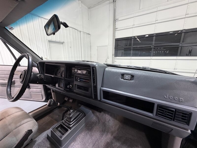 1993 Jeep Cherokee XJ Sport 2DR 4Cyl LIFTED 5-Spd Man. LOW MILES /NEW TIRES / LOCAL SUV - Photo 22 - Gladstone, OR 97027