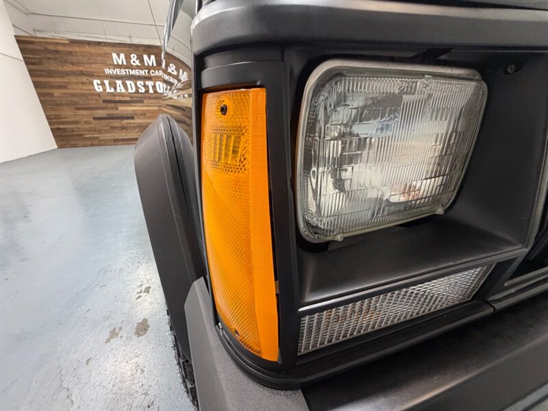 1993 Jeep Cherokee XJ Sport 2DR 4Cyl LIFTED 5-Spd Man. LOW MILES /NEW TIRES / LOCAL SUV - Photo 27 - Gladstone, OR 97027