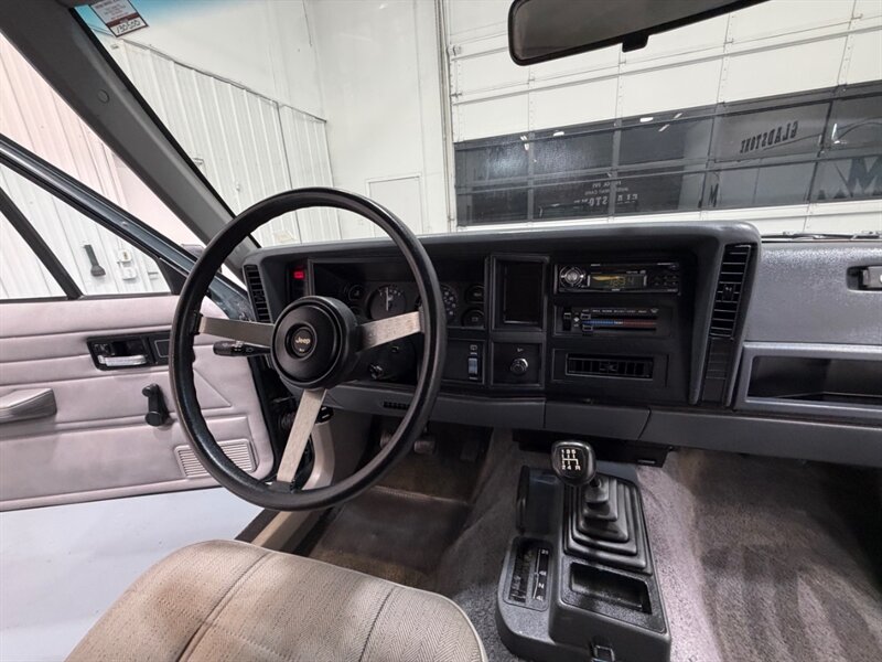 1993 Jeep Cherokee XJ Sport 2DR 4Cyl LIFTED 5-Spd Man. LOW MILES /NEW TIRES / LOCAL SUV - Photo 16 - Gladstone, OR 97027