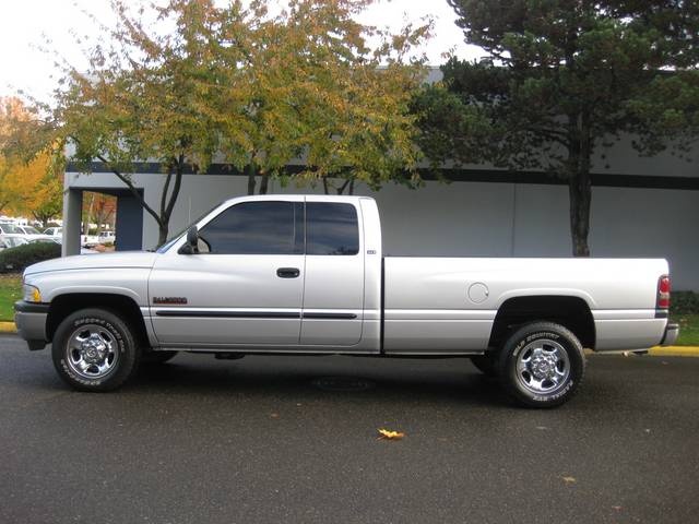 2002 Dodge Ram 2500 SLT   - Photo 3 - Portland, OR 97217