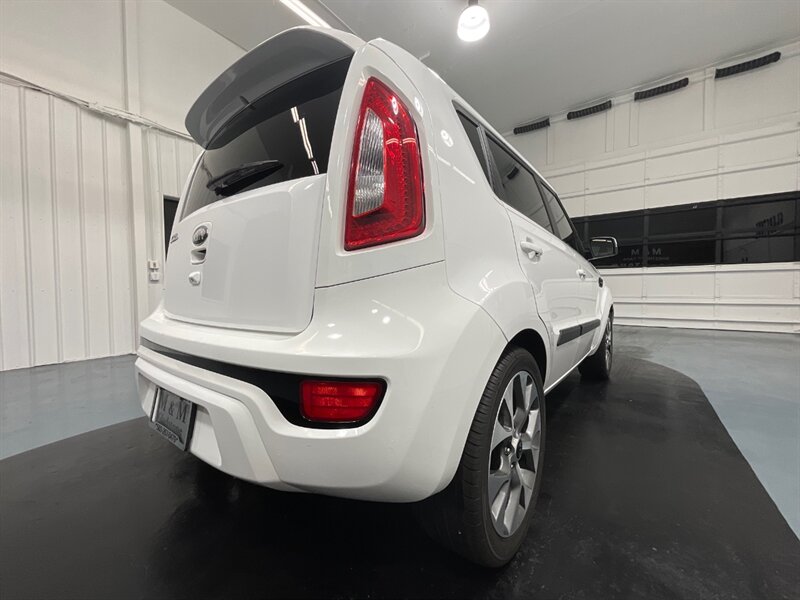 2013 Kia Soul ! Sport Utility / Navigation / Camera / Sunroof  / leather - Photo 32 - Gladstone, OR 97027