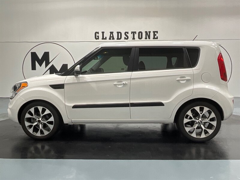 2013 Kia Soul ! Sport Utility / Navigation / Camera / Sunroof  / leather - Photo 3 - Gladstone, OR 97027