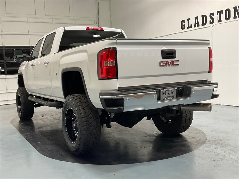 2015 GMC Sierra 2500 SLT Crew Cab 4X4 / 6.6L DIESEL / 1-OWNER / LIFTED  / NO RUST - Photo 8 - Gladstone, OR 97027