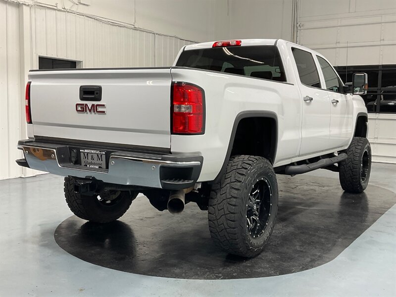 2015 GMC Sierra 2500 SLT Crew Cab 4X4 / 6.6L DIESEL / 1-OWNER / LIFTED  / NO RUST - Photo 9 - Gladstone, OR 97027