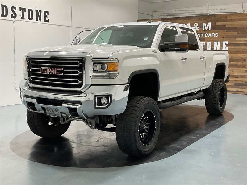 2015 GMC Sierra 2500 SLT Crew Cab 4X4 / 6.6L DIESEL / 1-OWNER / LIFTED  / NO RUST - Photo 1 - Gladstone, OR 97027