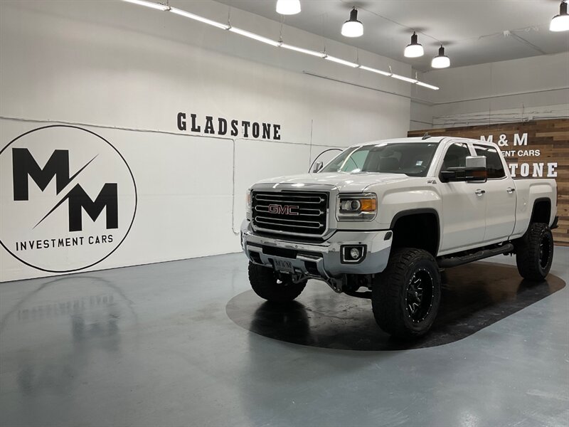 2015 GMC Sierra 2500 SLT Crew Cab 4X4 / 6.6L DIESEL / 1-OWNER / LIFTED  / NO RUST - Photo 5 - Gladstone, OR 97027