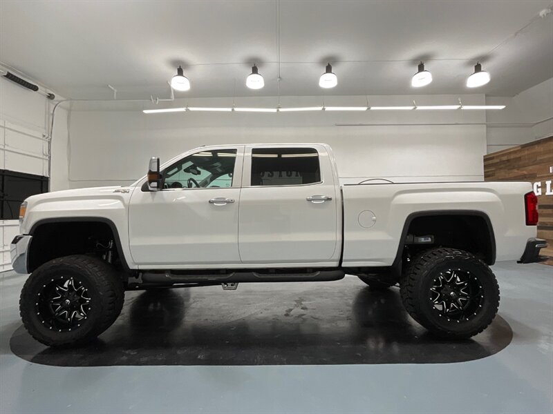 2015 GMC Sierra 2500 SLT Crew Cab 4X4 / 6.6L DIESEL / 1-OWNER / LIFTED  / NO RUST - Photo 3 - Gladstone, OR 97027