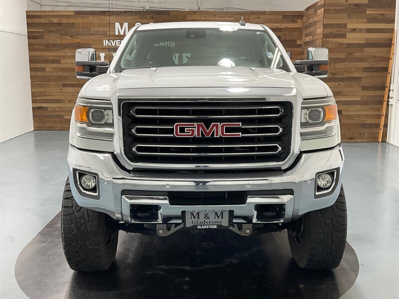 2015 GMC Sierra 2500 SLT Crew Cab 4X4 / 6.6L DIESEL / 1-OWNER / LIFTED  / NO RUST - Photo 6 - Gladstone, OR 97027