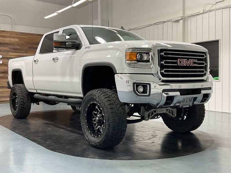 2015 GMC Sierra 2500 SLT Crew Cab 4X4 / 6.6L DIESEL / 1-OWNER / LIFTED  / NO RUST - Photo 60 - Gladstone, OR 97027