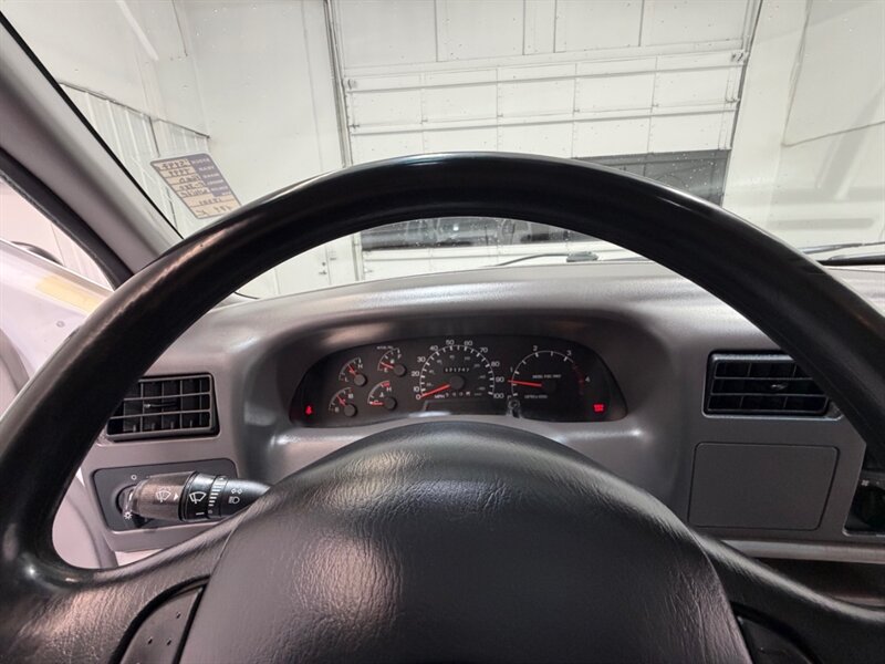 1999 Ford F-350 XLT 4X4 6-SPEED MANUAL 7.3L DIESEL / 1-OWNER / ZERO RUST / LONG BED - Photo 41 - Gladstone, OR 97027