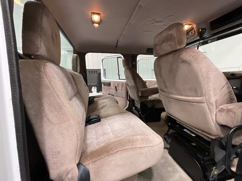 2001 International 4700 Crew Cab International DUALLY / 8.7L DIESEL - Photo 13 - Gladstone, OR 97027