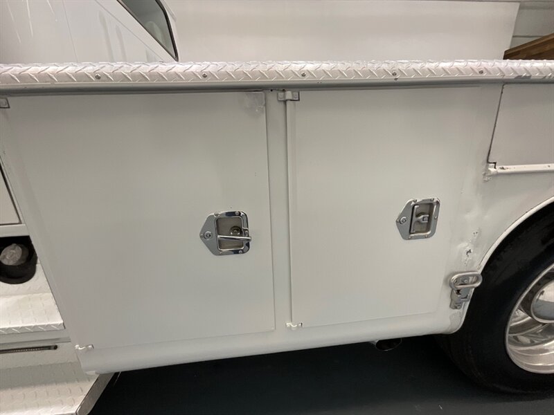 2001 International 4700 Crew Cab International DUALLY / 8.7L DIESEL - Photo 45 - Gladstone, OR 97027