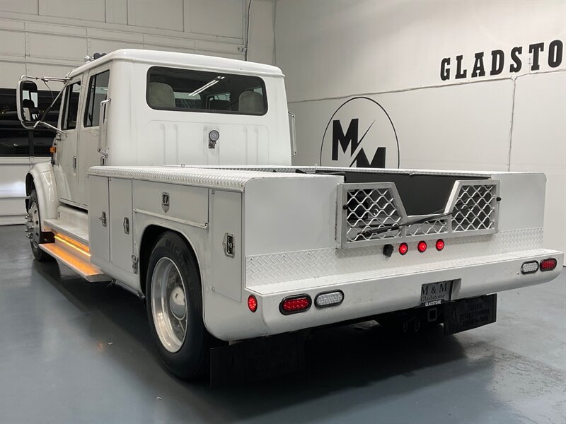 2001 International 4700 Crew Cab International DUALLY / 8.7L DIESEL - Photo 8 - Gladstone, OR 97027