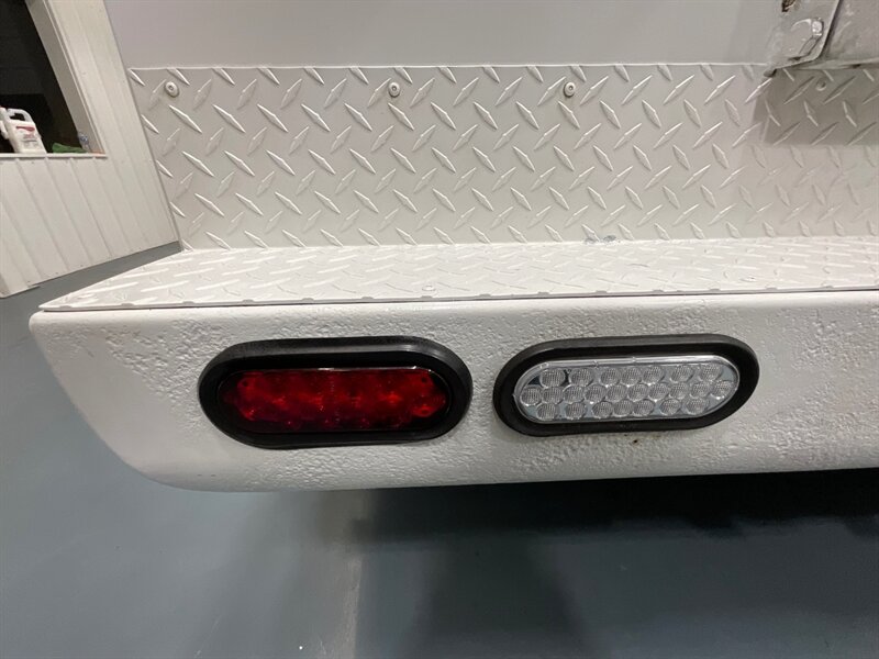 2001 International 4700 Crew Cab International DUALLY / 8.7L DIESEL - Photo 28 - Gladstone, OR 97027