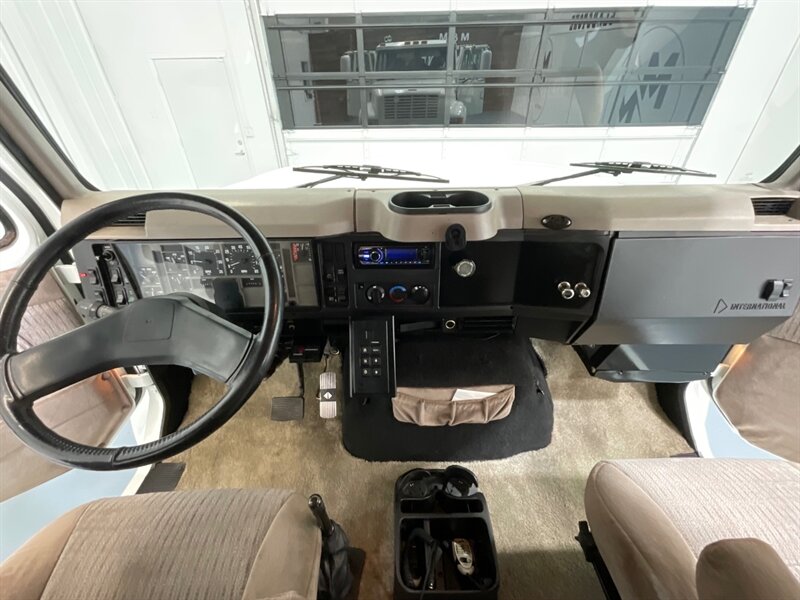 2001 International 4700 Crew Cab International DUALLY / 8.7L DIESEL - Photo 15 - Gladstone, OR 97027