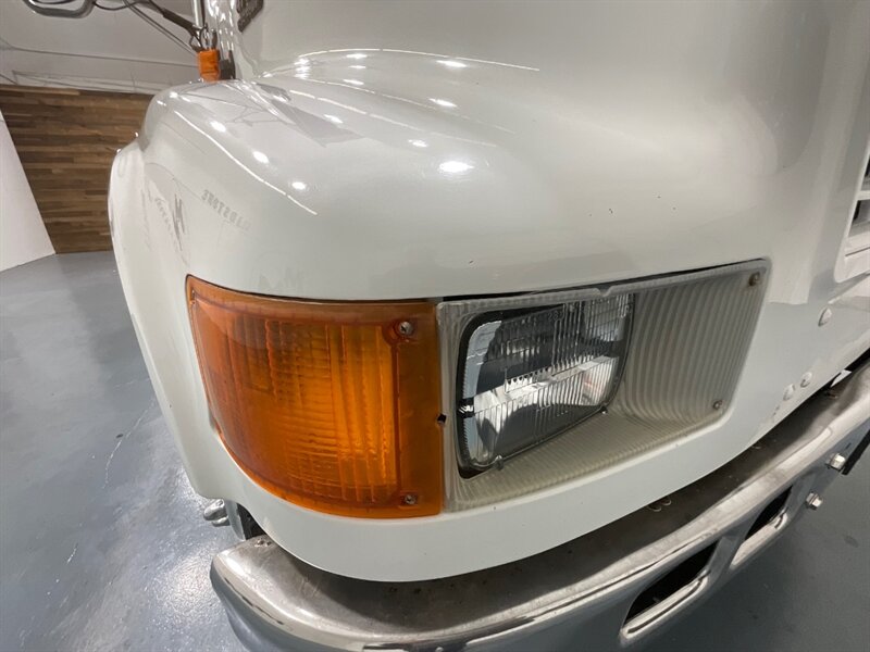 2001 International 4700 Crew Cab International DUALLY / 8.7L DIESEL - Photo 26 - Gladstone, OR 97027