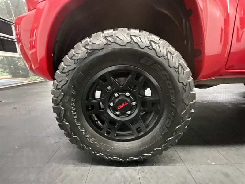 2006 Toyota Tacoma SR5 Access Cab 4X4 / 5-SPEED / LIFTED LIFTED  NEW LIFT KIT w/ NEW 33 " BF GOODRICH A/T TIRES & 17 " TRD TOYOTA WHEELS / LOCAL TRUCK / RUST FREE - Photo 23 - Gladstone, OR 97027