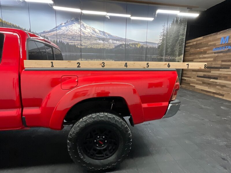 2006 Toyota Tacoma SR5 Access Cab 4X4 / 5-SPEED / LIFTED LIFTED  NEW LIFT KIT w/ NEW 33 " BF GOODRICH A/T TIRES & 17 " TRD TOYOTA WHEELS / LOCAL TRUCK / RUST FREE - Photo 9 - Gladstone, OR 97027