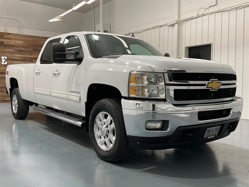 2013 Chevrolet Silverado 3500 LTZ Crew Cab 4X4 / 6.6L DIESEL / Z-71 OFF RD PKG  /Leather w. Heated & Cooled Seats / Navigation & Backup Camera / LONG BED - Photo 56 - Gladstone, OR 97027