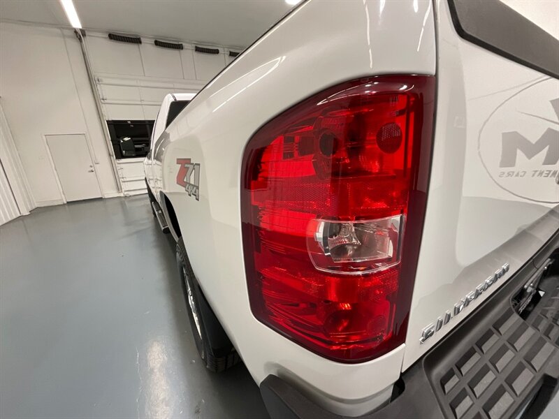 2013 Chevrolet Silverado 3500 LTZ Crew Cab 4X4 / 6.6L DIESEL / Z-71 OFF RD PKG  /Leather w. Heated & Cooled Seats / Navigation & Backup Camera / LONG BED - Photo 29 - Gladstone, OR 97027