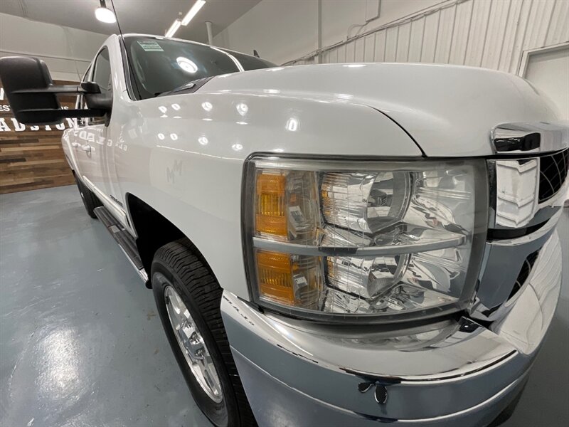 2013 Chevrolet Silverado 3500 LTZ Crew Cab 4X4 / 6.6L DIESEL / Z-71 OFF RD PKG  /Leather w. Heated & Cooled Seats / Navigation & Backup Camera / LONG BED - Photo 26 - Gladstone, OR 97027