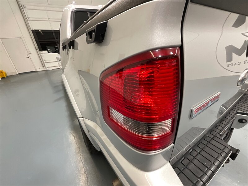 2010 Ford Explorer Sport Trac Limited 4X4 V6 / Leather / Sunroof /69K MILES / LOCAL OREGON TRUCK w. ZERO RUST - Photo 29 - Gladstone, OR 97027