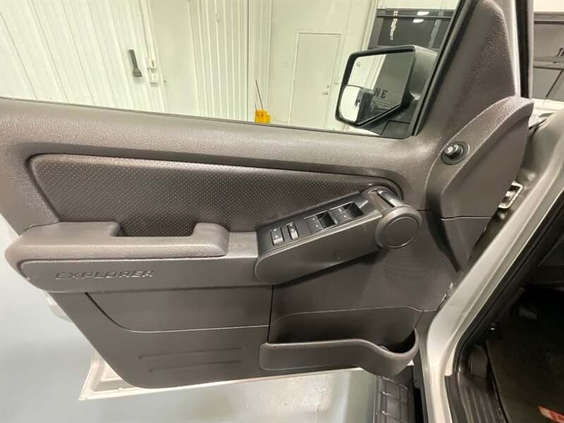 2010 Ford Explorer Sport Trac Limited 4X4 V6 / Leather / Sunroof /69K MILES / LOCAL OREGON TRUCK w. ZERO RUST - Photo 32 - Gladstone, OR 97027