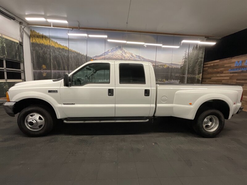 2000 Ford F-350 Super Duty XLT 4X4 /7.3L DIESEL / 6-SPEED / DUALLY  CREW CAB 4X4 / DUALLY / 6-SPEED MANUAL / NEW TIRES - Photo 3 - Gladstone, OR 97027