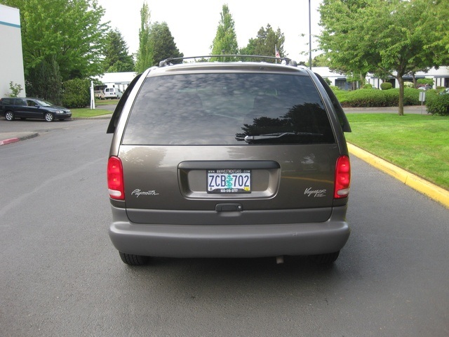 1998 Plymouth Voyager SE/ 8 Passenger / Excellent Cond   - Photo 4 - Portland, OR 97217