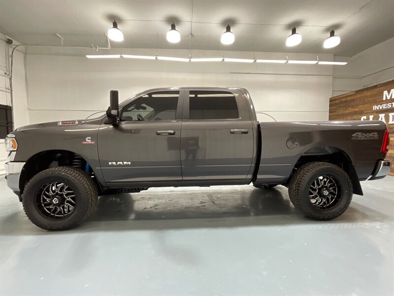 2020 RAM 2500 Big Horn Crew Cab 4X4 / 6.7L DIESEL / LIFTED  / BRAND NEW WHEELS & TIRES / Heated Seats / Backup Camera / ZERO RUST / SHORT BED - Photo 3 - Gladstone, OR 97027