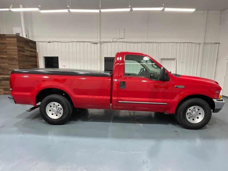 2000 Ford F-250 XLT Regular Cab 2WD / 6.8L V10 / 1-OWNER LOCAL  / LONG BED / ZERO RUST - Photo 4 - Gladstone, OR 97027