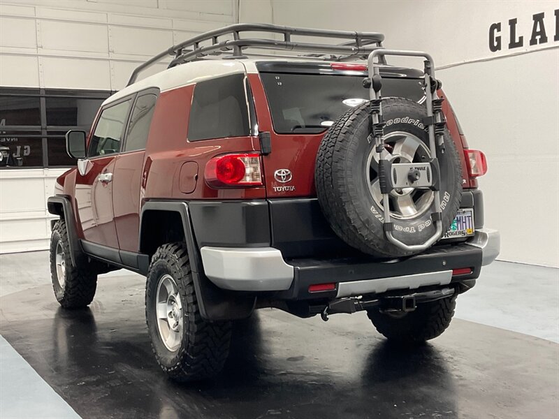 2008 Toyota FJ Cruiser 4X4 / 4.0L V6 / LOCAL SUV / REAR DIFF LOCK  / MUD TIRES - Photo 8 - Gladstone, OR 97027