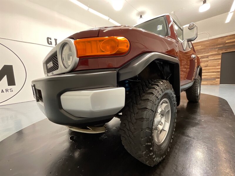 2008 Toyota FJ Cruiser 4X4 / 4.0L V6 / LOCAL SUV / REAR DIFF LOCK  / MUD TIRES - Photo 39 - Gladstone, OR 97027