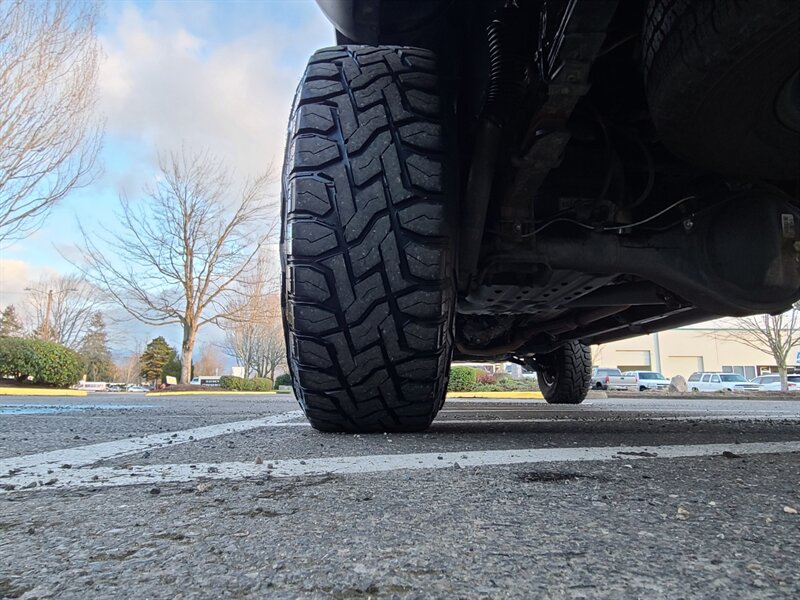 2017 Toyota Tacoma LONG BED 4X4 TRD CRAWL CONTROL  DIFF LOCK / LIFTED  / TRD OFF ROAD / BLIND SPOT MONITOR / NAVi / CAM / SUN ROOF / HEATED SEATS / METHOD WHEELS / TOYO TIRES / PRINSU RACK - Photo 61 - Portland, OR 97217