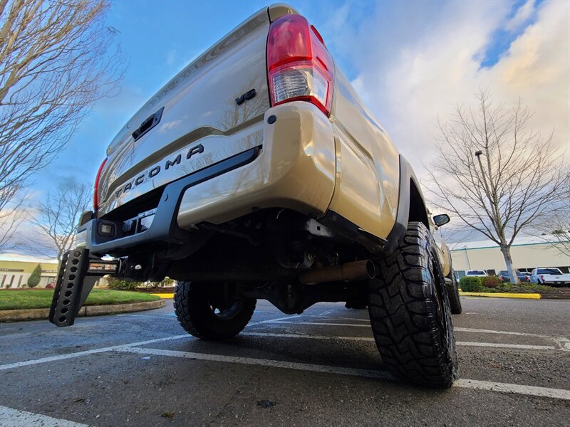 2017 Toyota Tacoma LONG BED 4X4 TRD CRAWL CONTROL  DIFF LOCK / LIFTED  / TRD OFF ROAD / BLIND SPOT MONITOR / NAVi / CAM / SUN ROOF / HEATED SEATS / METHOD WHEELS / TOYO TIRES / PRINSU RACK - Photo 12 - Portland, OR 97217