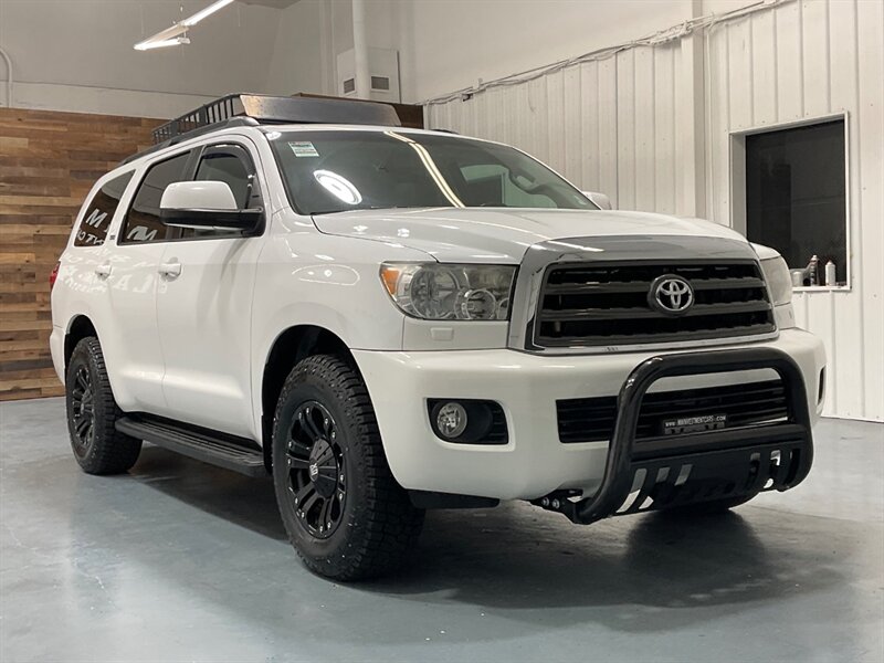 2014 Toyota Sequoia / SR5 4x4 / 5.7L V8/ Leather / Sunroof / NEW TIRES  / 3RD ROW SEAT / Navigation & Backup Camera / Heated Leather Seats / Luggage Rack & BullBar / LOCAL SUV w. ZERO RUST - Photo 65 - Gladstone, OR 97027