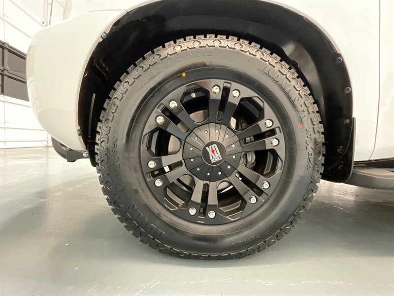 2014 Toyota Sequoia / SR5 4x4 / 5.7L V8/ Leather / Sunroof / NEW TIRES  / 3RD ROW SEAT / Navigation & Backup Camera / Heated Leather Seats / Luggage Rack & BullBar / LOCAL SUV w. ZERO RUST - Photo 22 - Gladstone, OR 97027