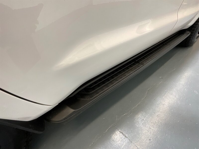 2014 Toyota Sequoia / SR5 4x4 / 5.7L V8/ Leather / Sunroof / NEW TIRES  / 3RD ROW SEAT / Navigation & Backup Camera / Heated Leather Seats / Luggage Rack & BullBar / LOCAL SUV w. ZERO RUST - Photo 51 - Gladstone, OR 97027