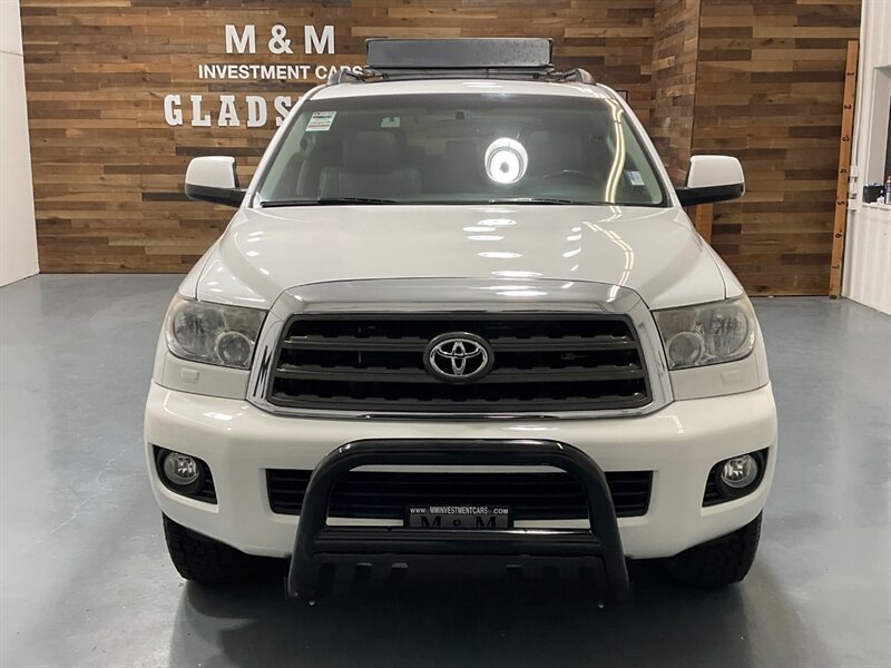 2014 Toyota Sequoia / SR5 4x4 / 5.7L V8/ Leather / Sunroof / NEW TIRES  / 3RD ROW SEAT / Navigation & Backup Camera / Heated Leather Seats / Luggage Rack & BullBar / LOCAL SUV w. ZERO RUST - Photo 5 - Gladstone, OR 97027