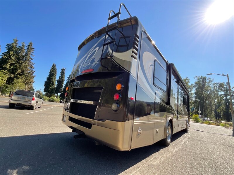 2011 Tiffin 32BR   - Photo 7 - Gladstone, OR 97027