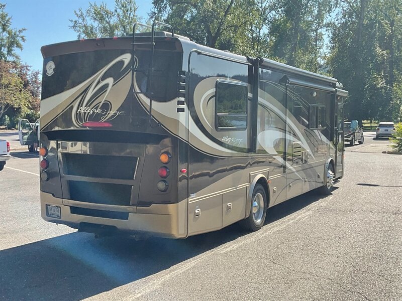 2011 Tiffin 32BR   - Photo 80 - Gladstone, OR 97027