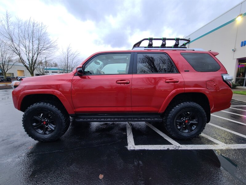 2014 Toyota 4Runner SR5 Premium  / FULLY LOADED / SUN ROOF / 7-PASSENGER / NEW TIRES + LIFT / TOP SHAPE !! - Photo 3 - Portland, OR 97217