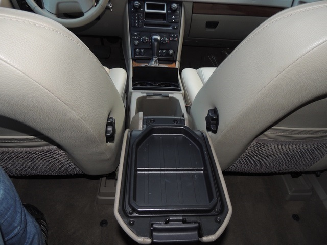 2005 Volvo XC90 T6 3rd seats 93K Full Serviced at dealer   - Photo 42 - Portland, OR 97217