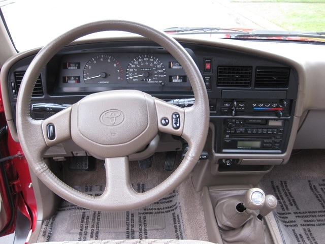 1995 Toyota 4Runner SR5 V6   - Photo 20 - Portland, OR 97217