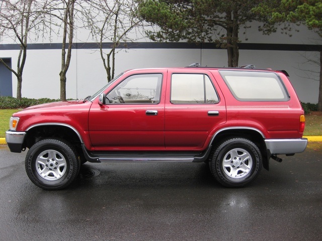 1995 Toyota 4Runner SR5 V6   - Photo 2 - Portland, OR 97217